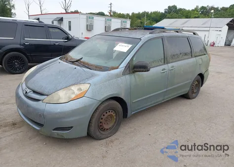 2007 Toyota Sienna Le z USA, uszkodzony, nr VIN 5TDZK23C97S046985